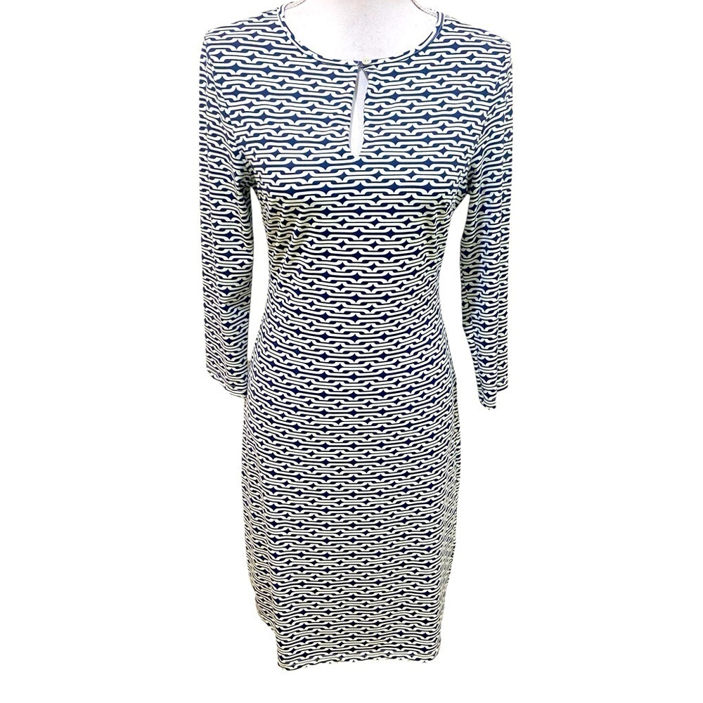 Ellie Kai navy & white graphic print long sleeve jersey dress keyhole front 4